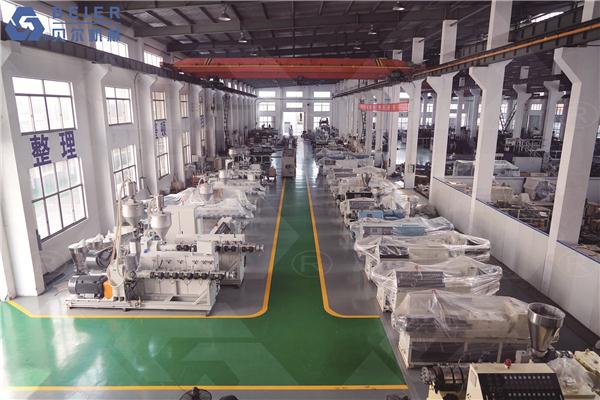 貝爾機械生產(chǎn)車間