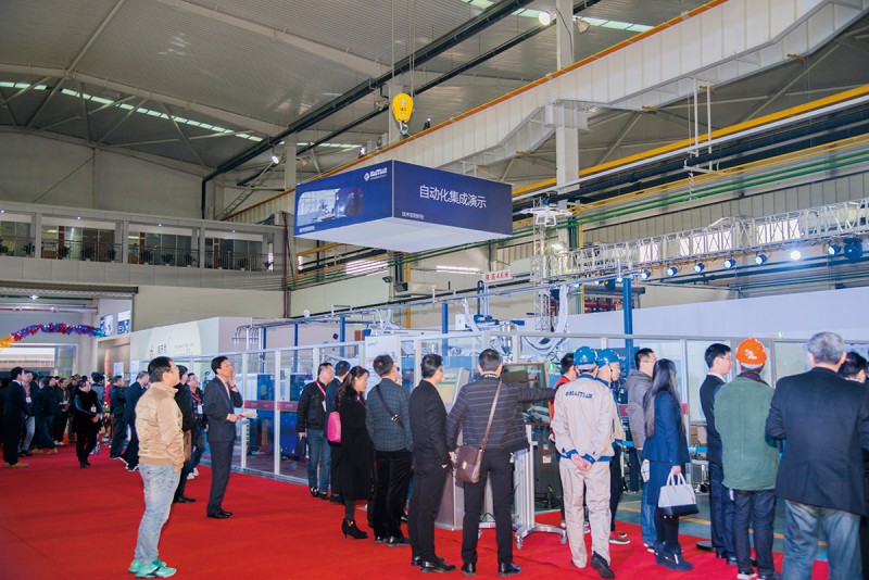 海天秀現(xiàn)場重點(diǎn)分享最新技術(shù)成果，展示各行業(yè)應(yīng)用案例