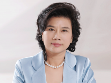 董明珠：不可復(fù)制的鐵娘子