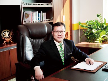 博創(chuàng)：二板智能注塑機(jī)專家