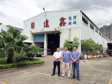 因?qū)I(yè)而不凡