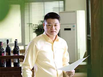 質(zhì)量與服務(wù)齊頭并駕 精岳模具堅(jiān)定不移走品牌之路