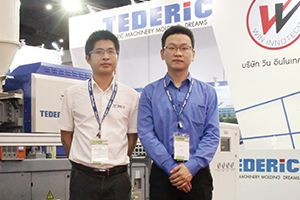 泰瑞海外區(qū)域經理沈杰(右)