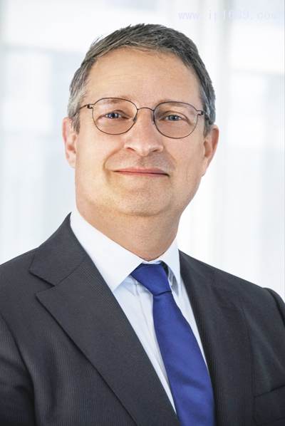 Arthur-van-Dijk擔任總部設在荷蘭豪滕的ENGEL-Benelux公司新常務董事，他將從原材料行業(yè)轉向恩格爾。