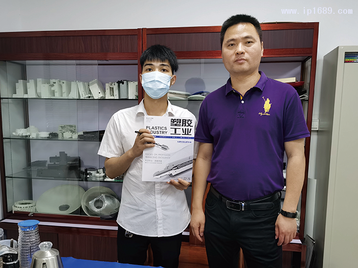 廣東賽普電器制造有限公司BMC項目經(jīng)理鄒外平(右)