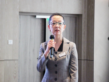 柔肩挑重任  魅力綻芳華