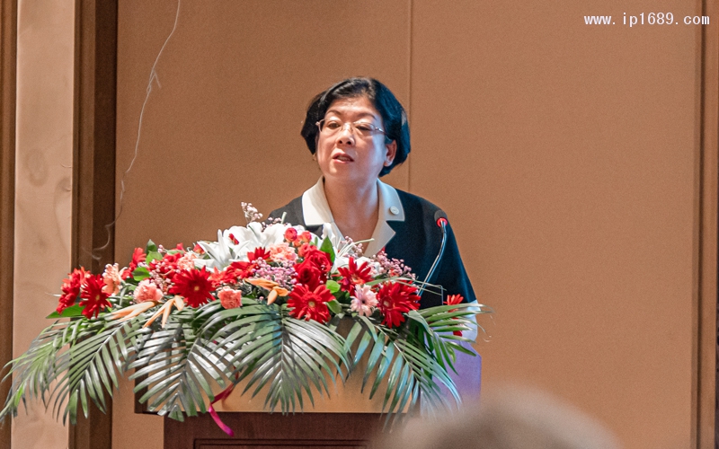 中國(guó)塑料機(jī)械工業(yè)協(xié)會(huì)常務(wù)副會(huì)長(zhǎng)粟東平