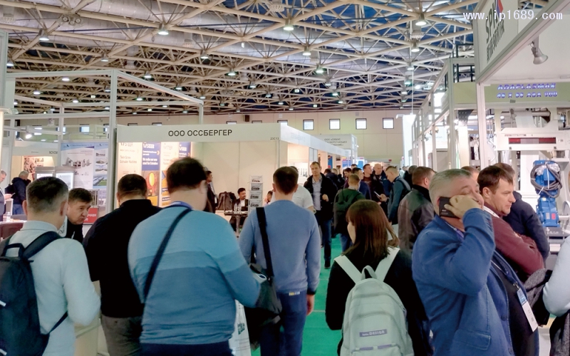 展館匯聚了來(lái)自孟加拉、中國(guó)、印度、意大利、韓國(guó)等多個(gè)國(guó)家的企業(yè)和業(yè)內(nèi)人士2