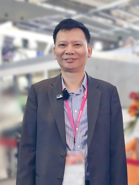 汕頭市達(dá)誠環(huán)保精機(jī)科技有限公司-董事、副總經(jīng)理萬松洲(左)-拷貝