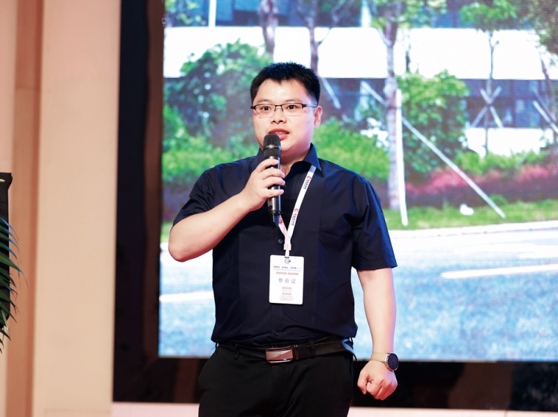 東莞市鑫正機(jī)械有限公司銷售總監(jiān)吳瑤-拷貝