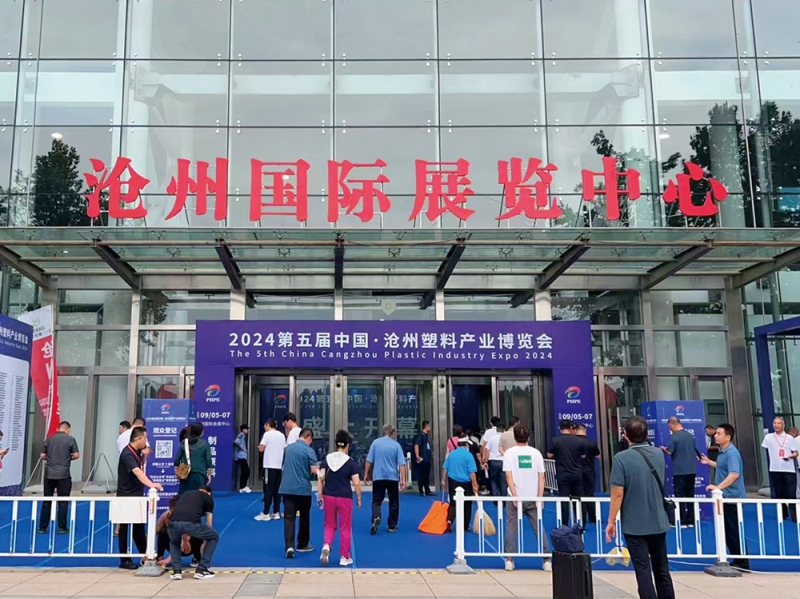 展會的規(guī)模也得到了進一步的擴展和提升-拷貝