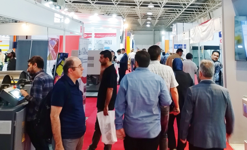 展會涵蓋塑料橡膠全產(chǎn)業(yè)鏈，展商展示最新產(chǎn)品和技術(shù)，交流行業(yè)信息-拷貝