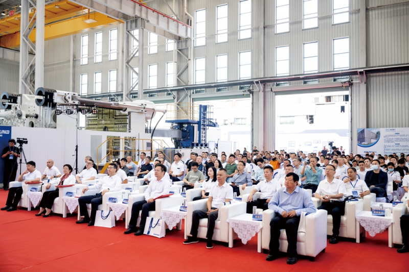 現(xiàn)場200余人共同見證申達(dá)開業(yè)-拷貝