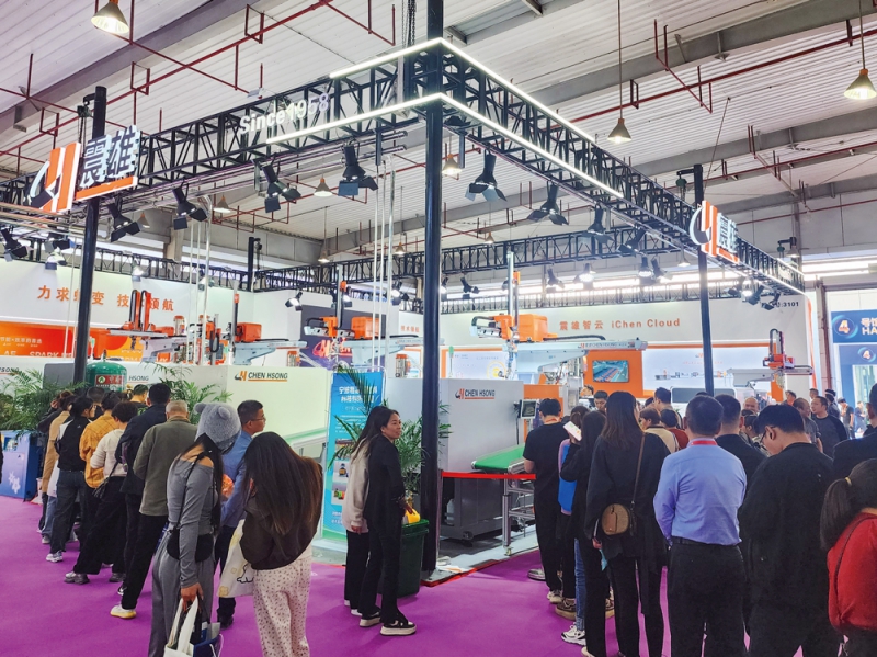 展會(huì)期間，亮點(diǎn)頻現(xiàn)，創(chuàng)新成果熠熠生輝-拷貝