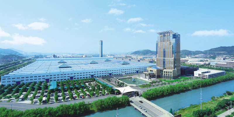 海天塑機在節(jié)能減排、綠色生產(chǎn)、資源高效利用及環(huán)境管理等方面取得的卓越成效，贏得了廣泛贊譽