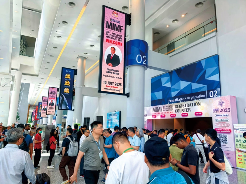 展會期間，來自中國的展商群體尤為璀璨奪目